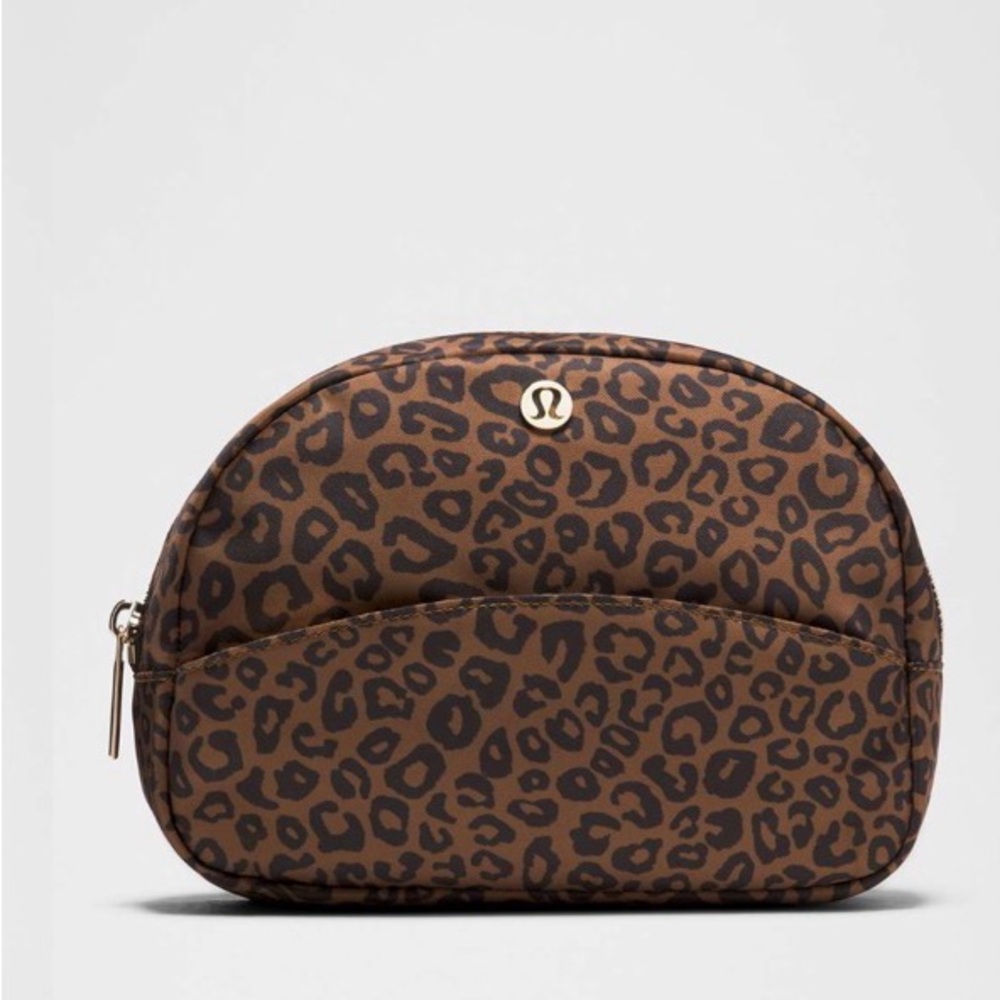 LULULEMON CITY ESSENTIALS POUCHES 2L & 4L - Picture 6 of 10